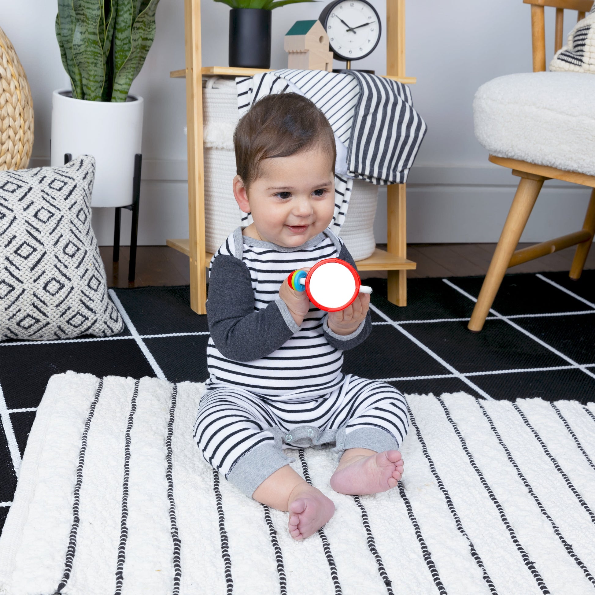 VERI CUTE Cal’S Sensory Shake-Up Activity Rattle, BPA Free, Ages 3+ Months