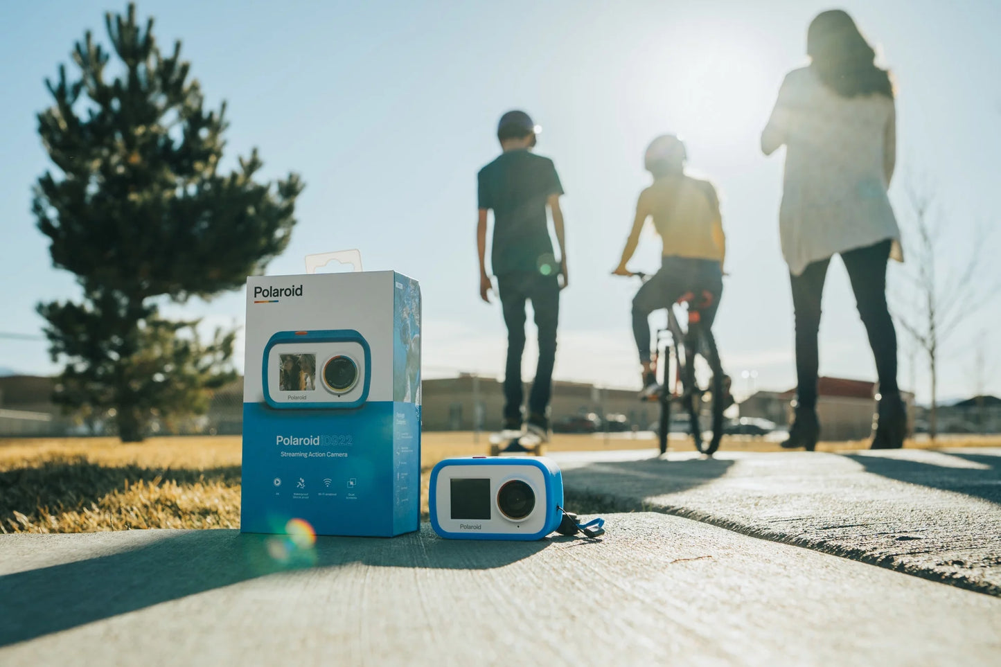 VERY COOL. Dual Screen Wifi Action Camera 4K,18MP, Waterproof, Blue and White