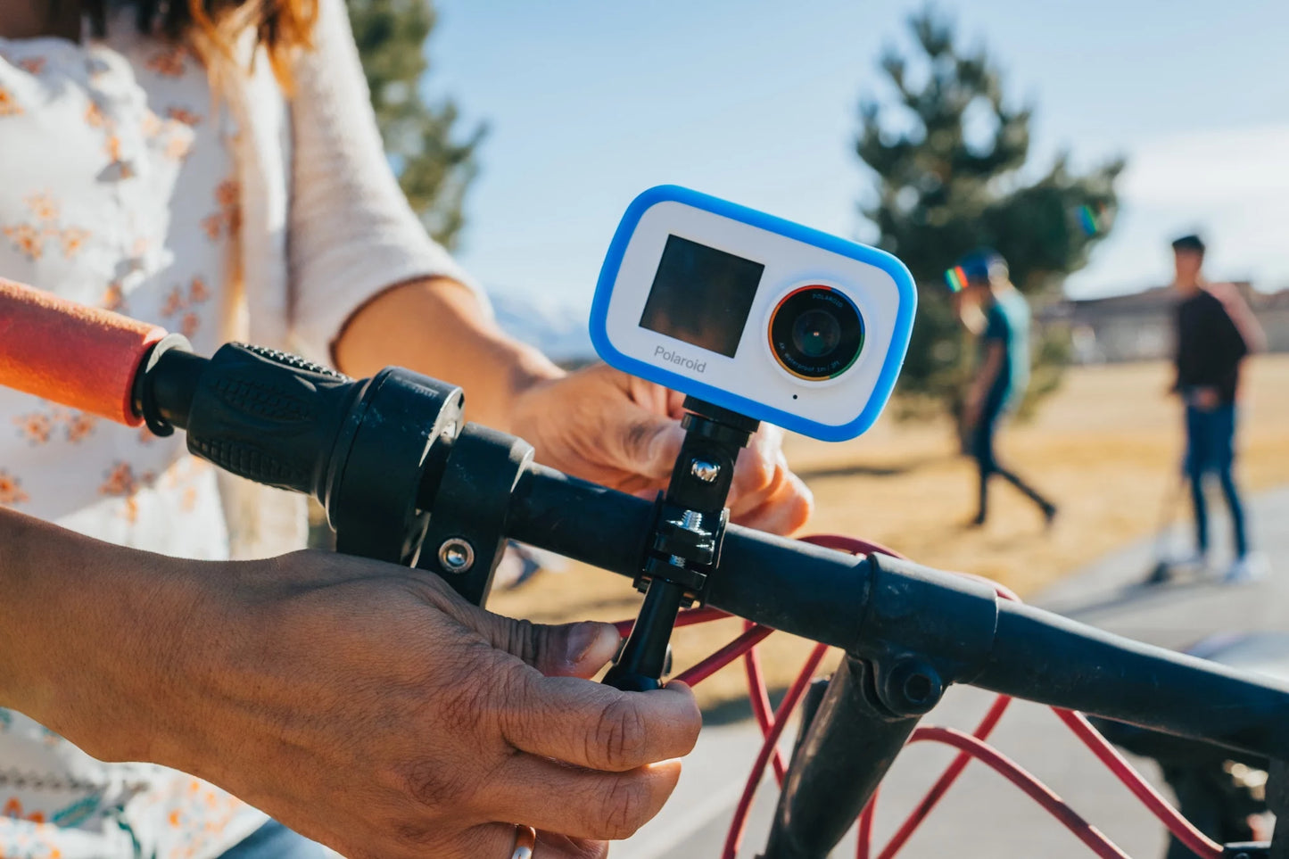 VERY COOL. Dual Screen Wifi Action Camera 4K,18MP, Waterproof, Blue and White